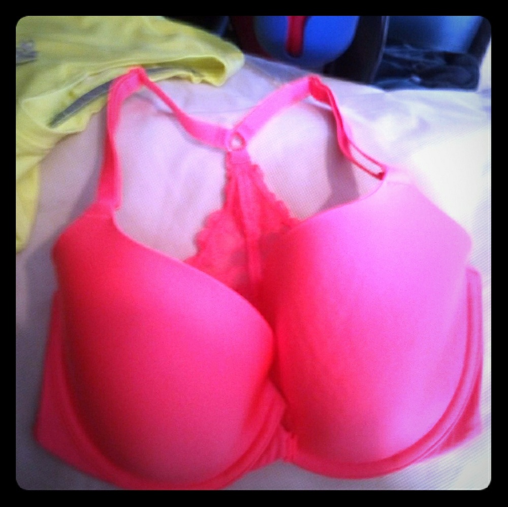 32DD.  VICTORIA SECRET  LINED  RACERBACK FRNT CLSR
